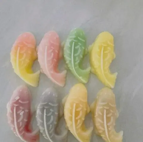 Hình ảnh Kẹo sáp hình cá Koi size đại