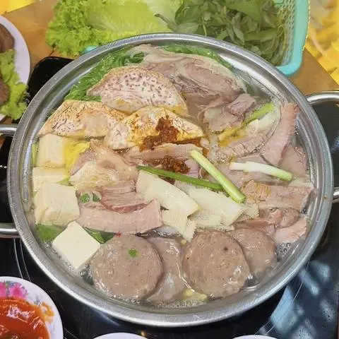 Hình ảnh Lẩu bò kim thổ lớn