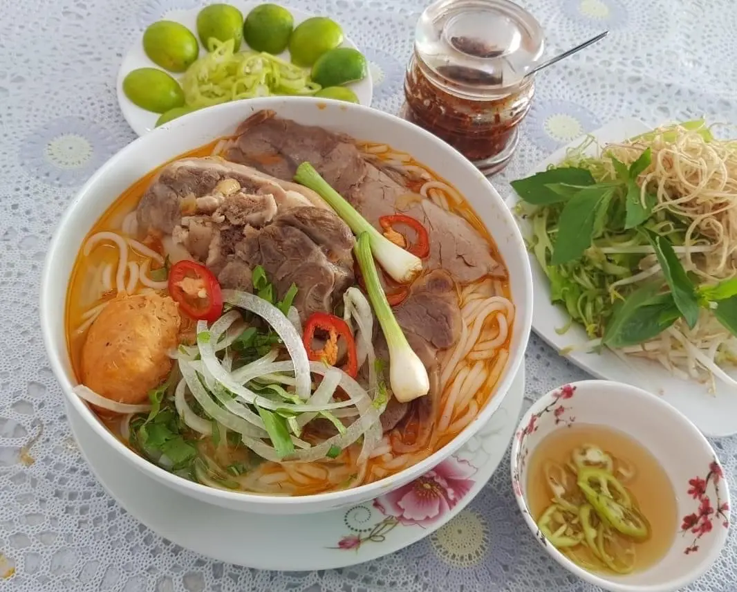 Hình ảnh Bún bò Tô Lớn (Có Giò) - Hộp
