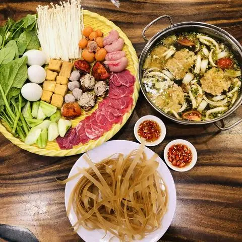 Hình ảnh Lẩu riêu gia đình đặc biệt (4-5 người ăn)