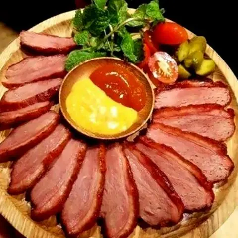 Hình ảnh Lườn ngỗng hun khói kiểu Nga