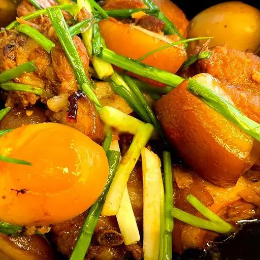 Hình ảnh Cơm tấm thịt kho trứng