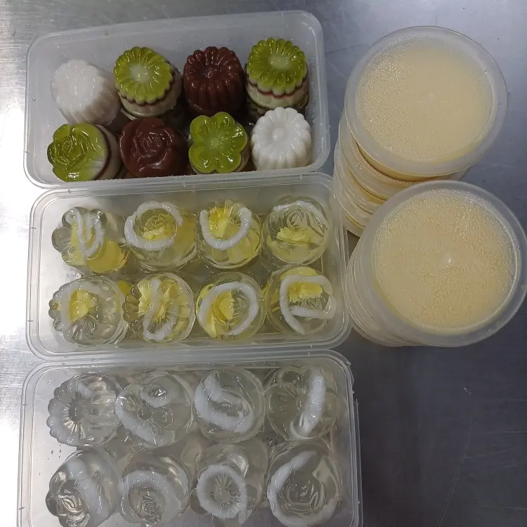 Hình ảnh Combo 2 : 1 rau câu dừa bánh flan, 1 rau câu dừa, 1 rau câu thập cẩm, 10 cái bánh flan