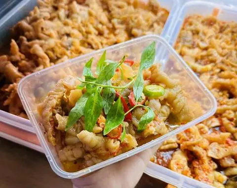 Hình ảnh Chân Gà Rút Xương Sốt Thái ( nhỏ) 
