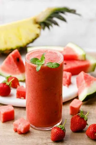 Hình ảnh Dưa Hấu mix Dâu Tây size Lớn 