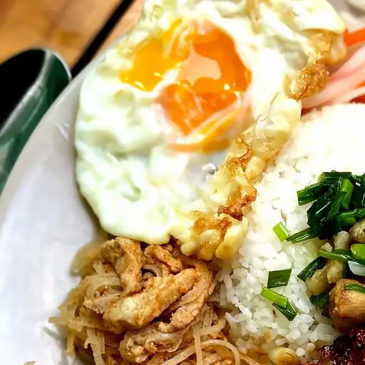 Hình ảnh Cơm tấm bì trứng