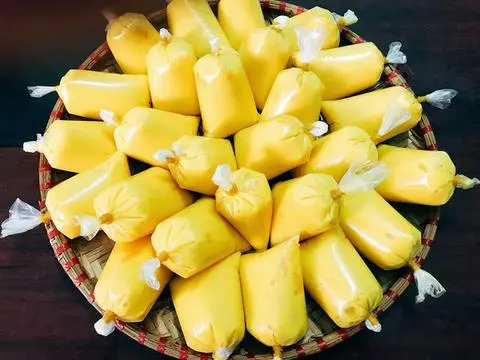 Hình ảnh 5 Bịch Kem Xoài Tươi Dẻo Mịn