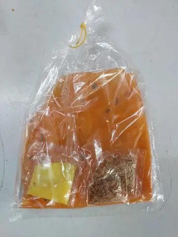 Hình ảnh Bánh tráng đỏ tắc đầu