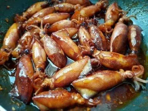 Hình ảnh Cơm mực kho thịt 