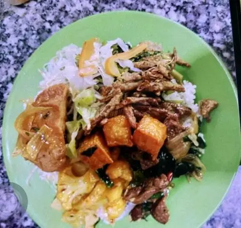 Hình ảnh Cơm thập cẩm + chả kho