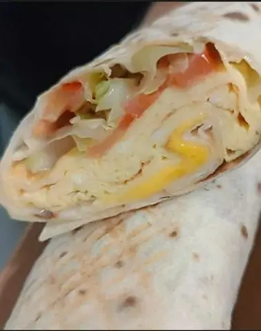 Hình ảnh 18. Eggs With Cheese Wrap 