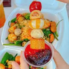 Hình ảnh Mì Xào Cá Viên Đặc Biệt full Topping