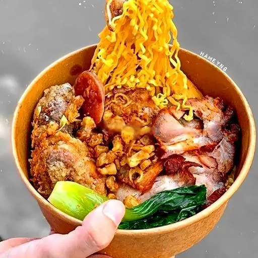 Hình ảnh Mì trộn heo quay