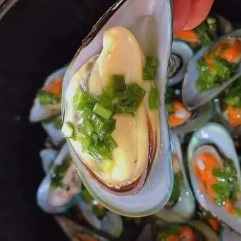 Hình ảnh Vẹm xanh nướng muối ớt