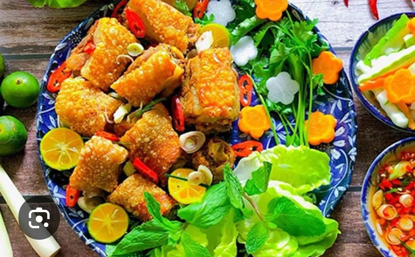 Hình ảnh ĐUÔI HEO CHIÊN MẮM TỎI