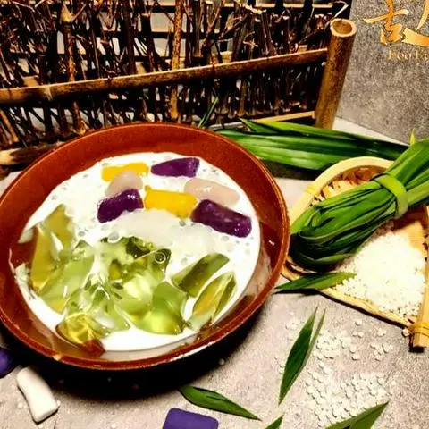 Hình ảnh Sữa dừa khoai dẻo thạch phỉ thúy