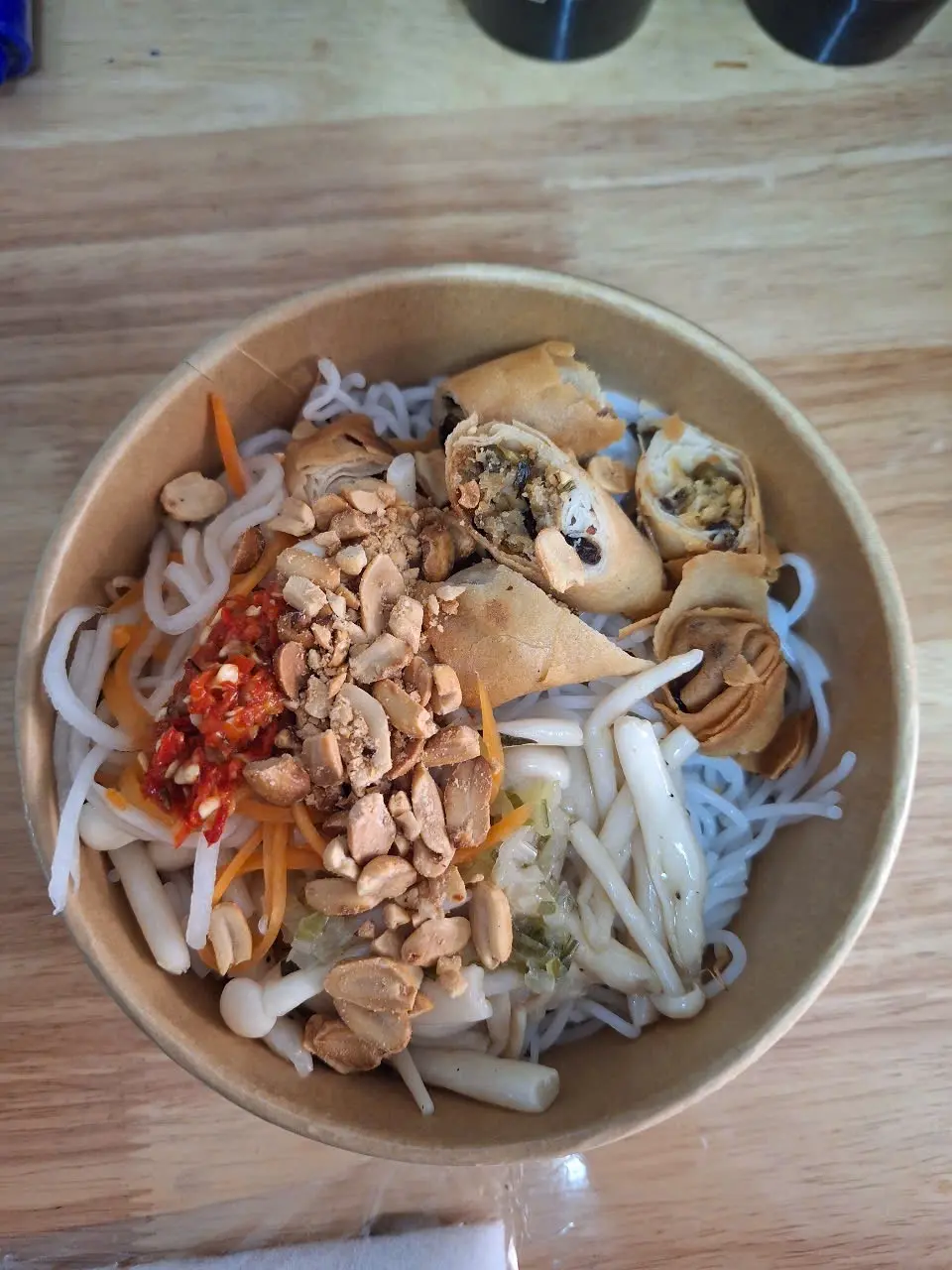 Hình ảnh Bún nước tương Chả giò+Nấm xào chay