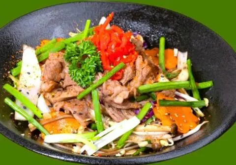Hình ảnh Mì udon xào bò