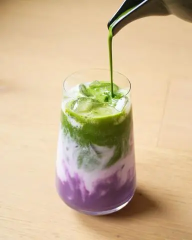 Hình ảnh Khoai môn matcha latte