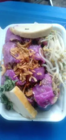 Hình ảnh Bánh cuốn Thanh long đỏ