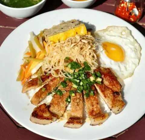 Hình ảnh Cơm Tấm Đặc Biệt 