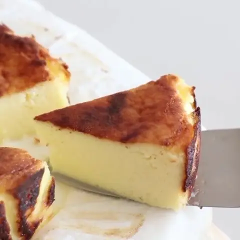 Hình ảnh Basque burnt cheesecake