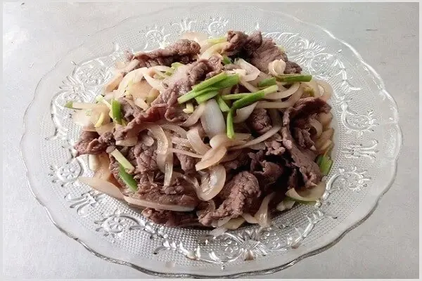 Hình ảnh Bò xào hành tây