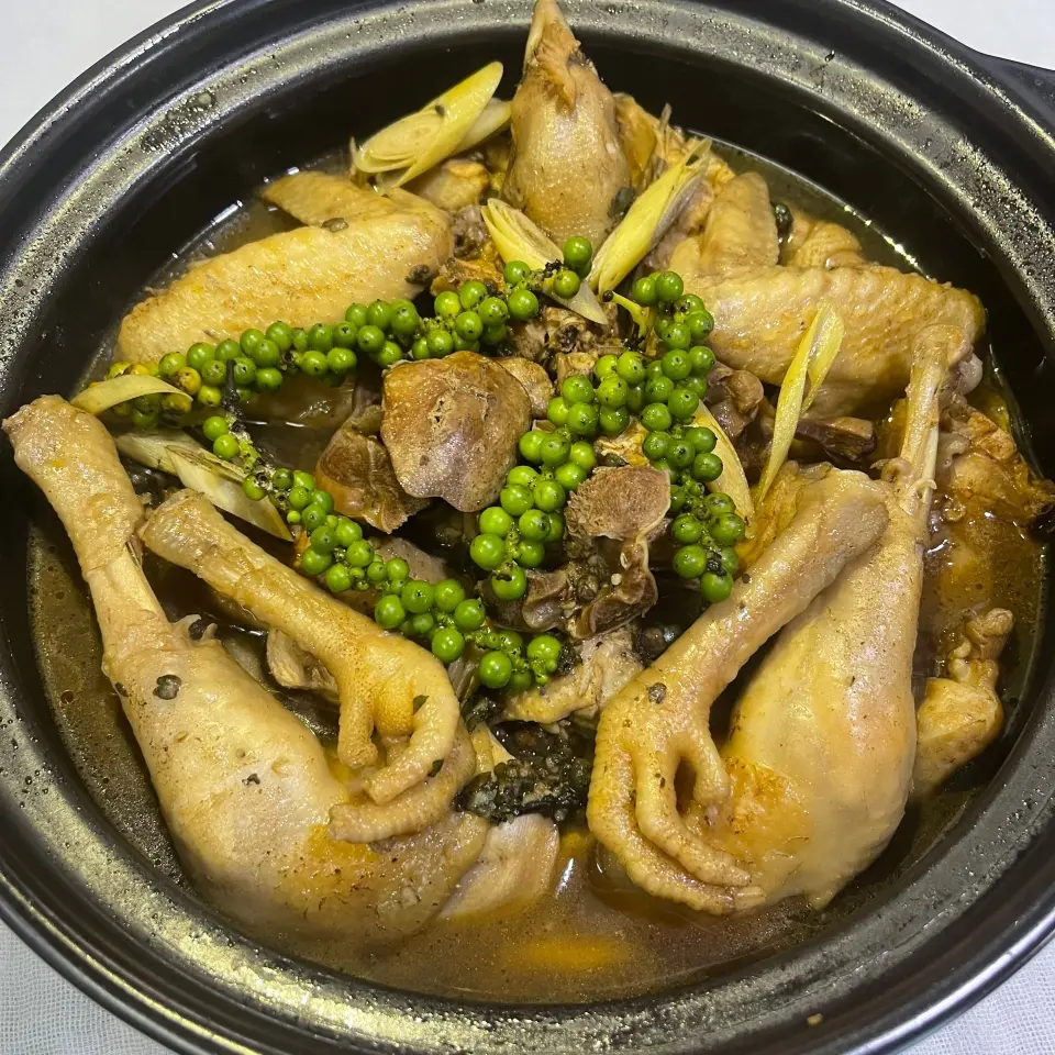 Hình ảnh Gà tre hấp tiêu