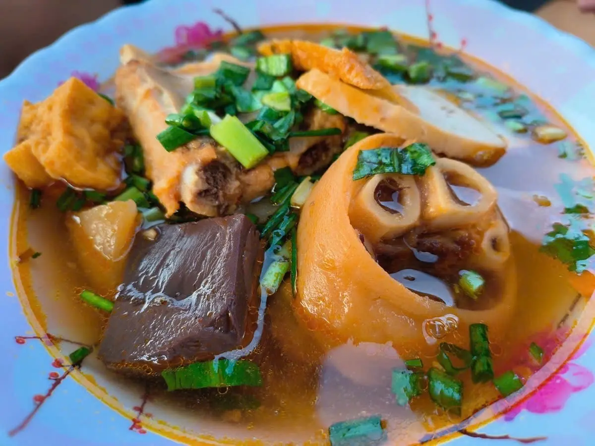 Hình ảnh Bún riêu giò heo - không cua