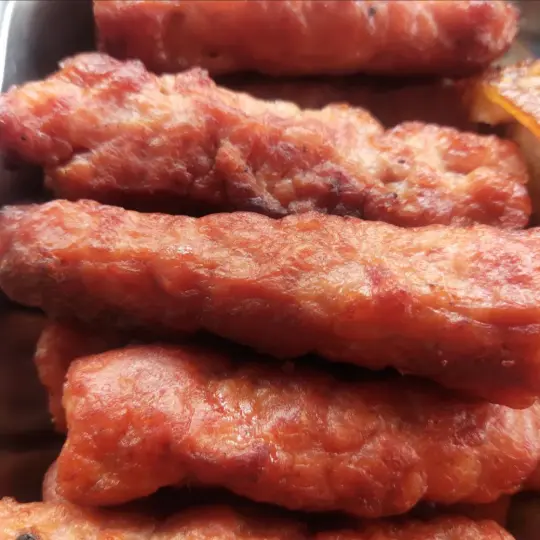 Hình ảnh Nem nướng đã chín (1 cây)