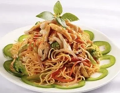 Hình ảnh Mì ý xào gà