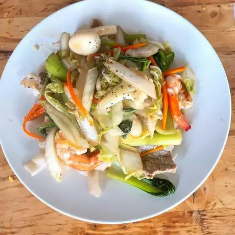 Hình ảnh Hủ tíu xào thập cẩm