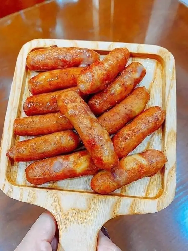 Hình ảnh xúc xích rán 