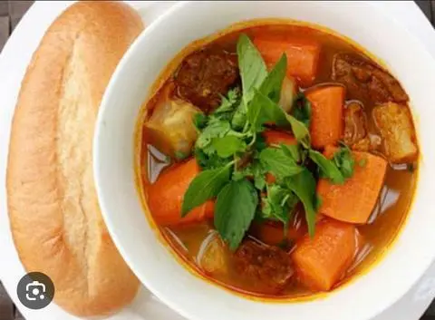 Hình ảnh Bò kho Bánh mì thường
