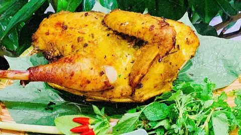 Hình ảnh Gà nướng Tây Bắc nguyên con