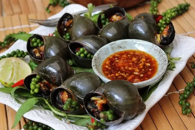 Hình ảnh ỐC BƯƠU NƯỚNG TIÊU 