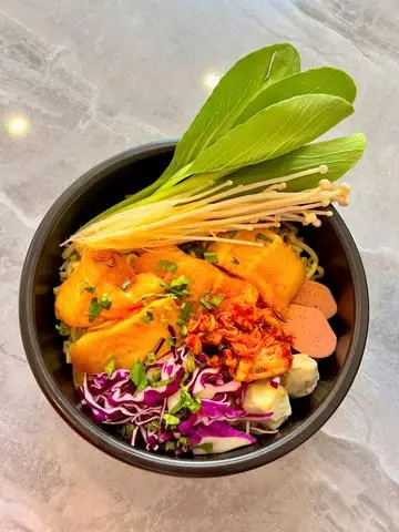 Hình ảnh Mì cá kim chi cá Basa