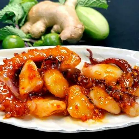 Hình ảnh Râu bạch tuộc nướng muối ớt