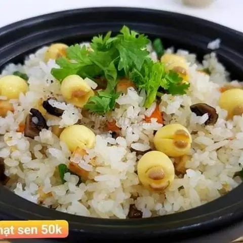 Hình ảnh Cơm chiên hạt sen