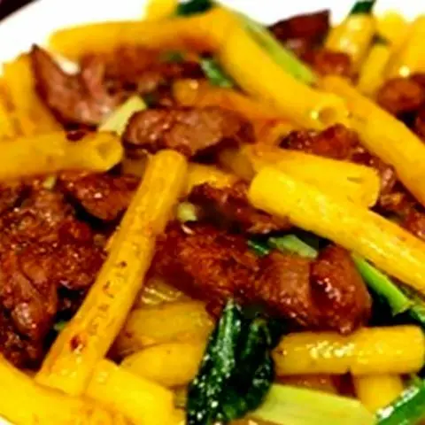 Hình ảnh Nui xào bò
