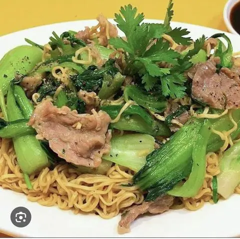 Hình ảnh Mì xào bò/ trâu phần lớn