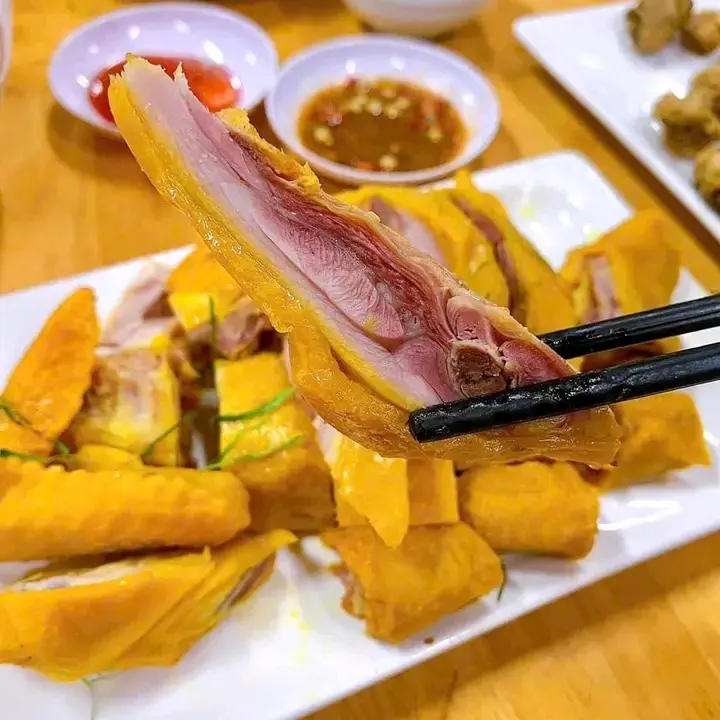 Hình ảnh NỬA CON GÀ RI Ủ MUỐI + PEPSI