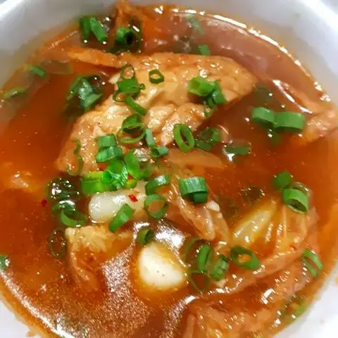 Hình ảnh Mì Hàn kimchi tok chả cá