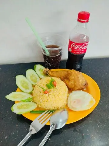 Hình ảnh combo- cơm đùi gà +coca