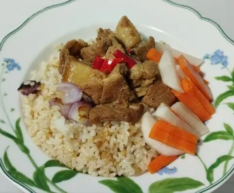 Hình ảnh Cơm Chiên Thịt Kho Tiêu Quảng Nam