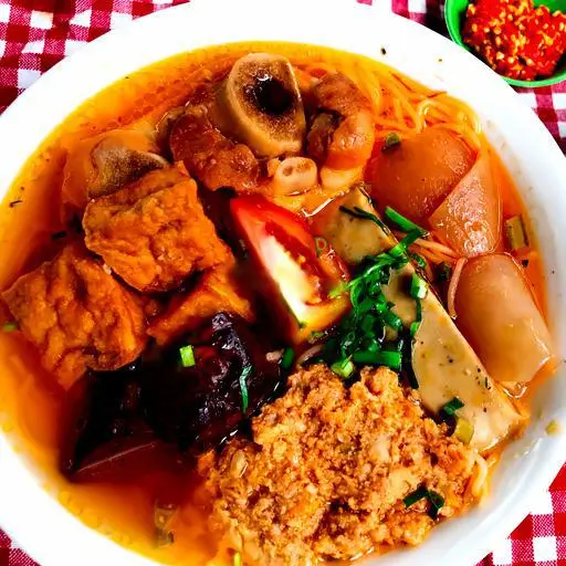 Hình ảnh Canh bún đầy đủ giò