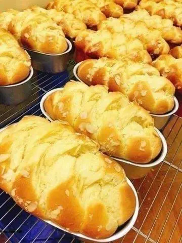 Hình ảnh  Bánh Mì Hoa cúc
