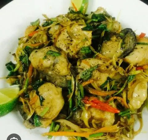 Hình ảnh Hàu xào lá quế