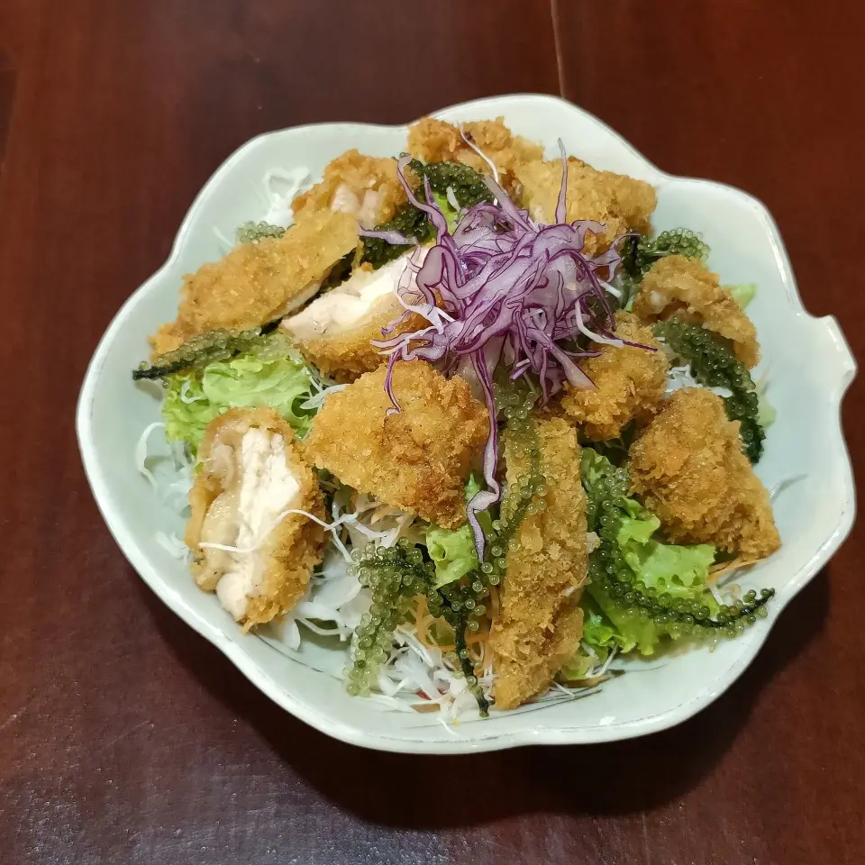 Hình ảnh SALAD GÀ CHIÊN