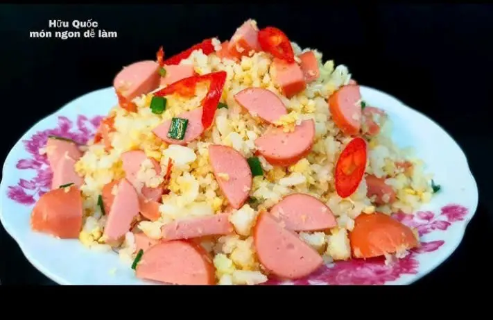 Hình ảnh Cơm xúc xích